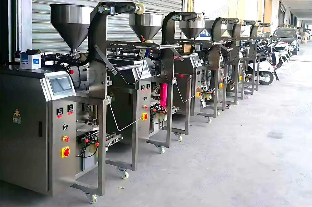 膏體灌裝包裝機(jī).jpg 膏體灌裝包裝機(jī).jpg